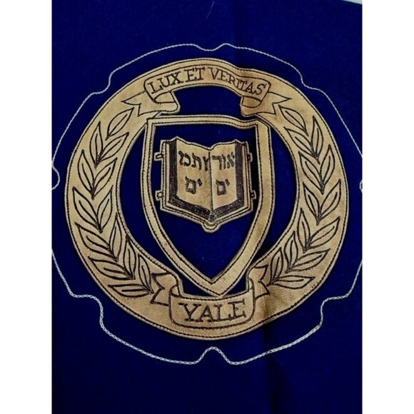 Vintage YALE University Wool Felt Banner Pennant Flag 17” X 34” Lux et Veritas - Picture 2 of 16
